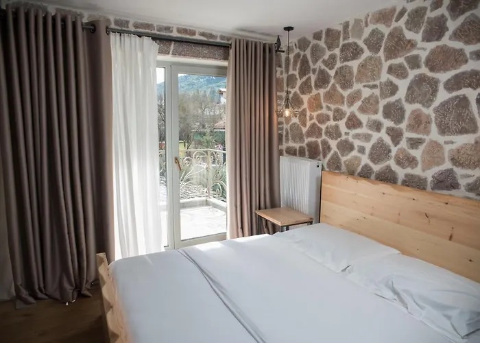 George Boutique Hotel *